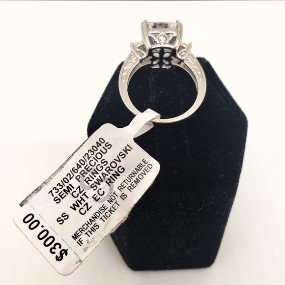 Sterling Silver Swarovski Cubic Zirconia Ring Size 7 - Picture 8 of 9